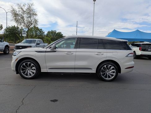 Used 2023 Lincoln Aviator Grand Touring image 6