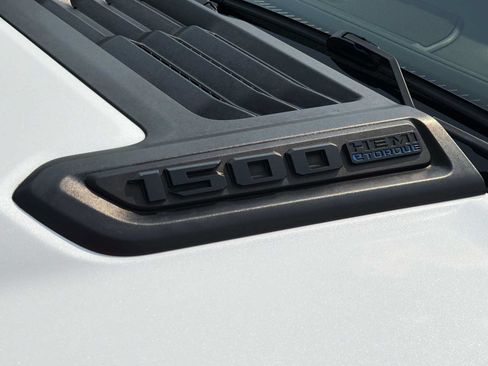 Used 2023 RAM 1500 Laramie AWD/4WD image 33