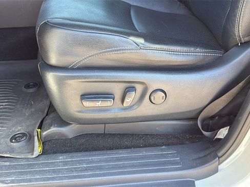 Used 2022 Toyota 4Runner Limited image 10