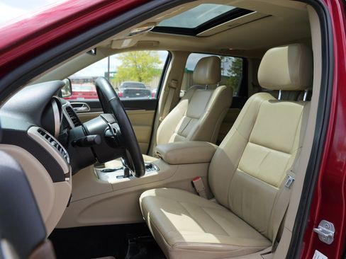 Used 2014 Jeep Grand Cherokee Limited AWD/4WD image 12