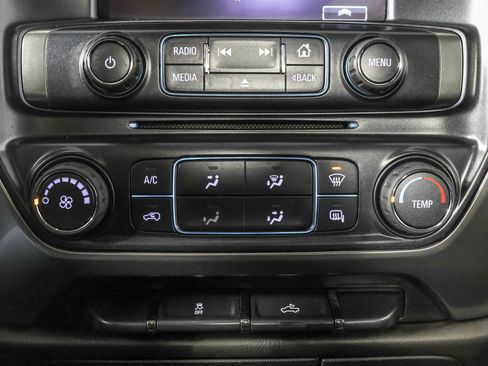 Used 2018 Chevrolet Silverado 1500 LT image 30