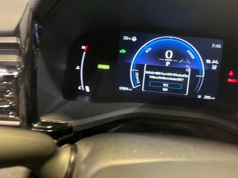 Used 2025 Toyota Camry LE image 39