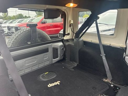 Used 2016 Jeep Wrangler Unlimited Sport AWD/4WD image 9