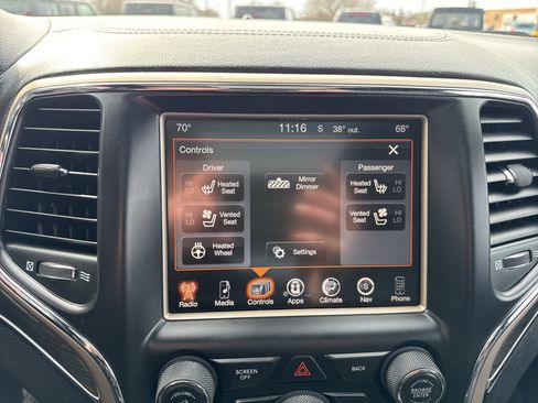 Used 2014 Jeep Grand Cherokee Overland w/ Advanced Technology Group image 27