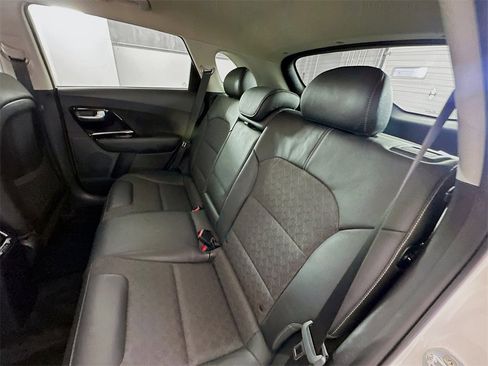 Used 2019 Kia Niro EX image 23