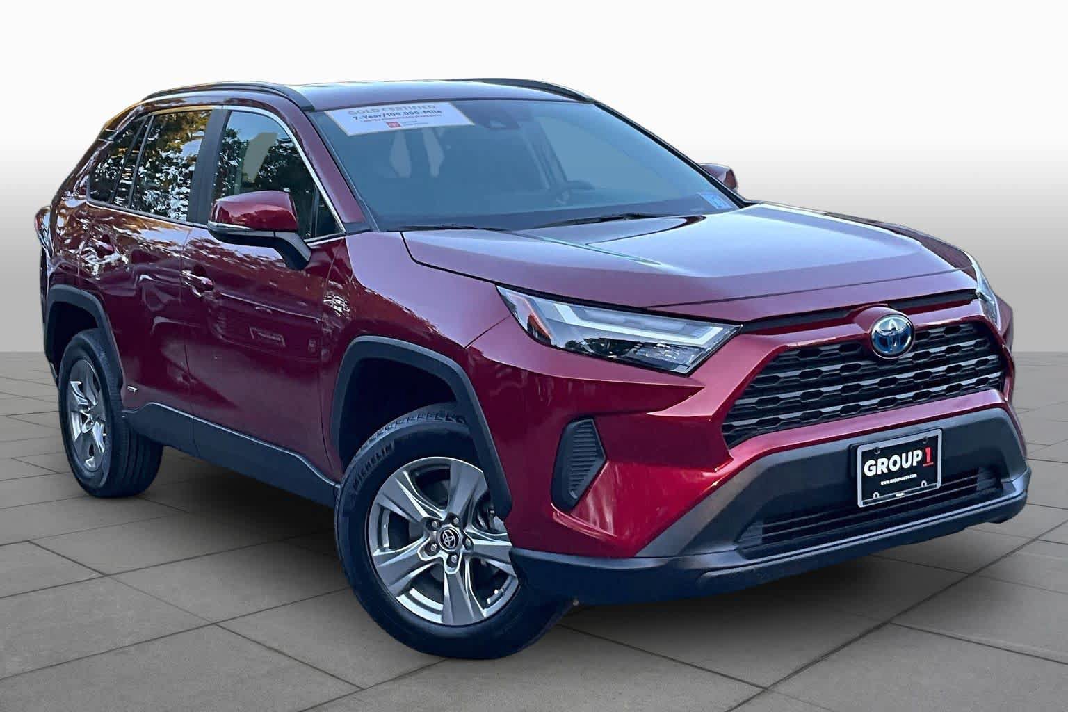 Certified 2024 Toyota RAV4 LE AWD/4WD image 3