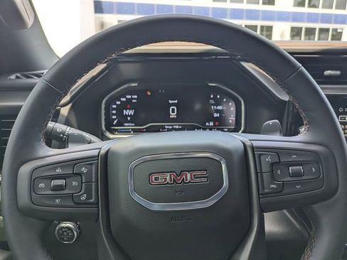 Used 2025 GMC Sierra 1500 AT4 w/ AT4 Premium Package AWD/4WD image 15