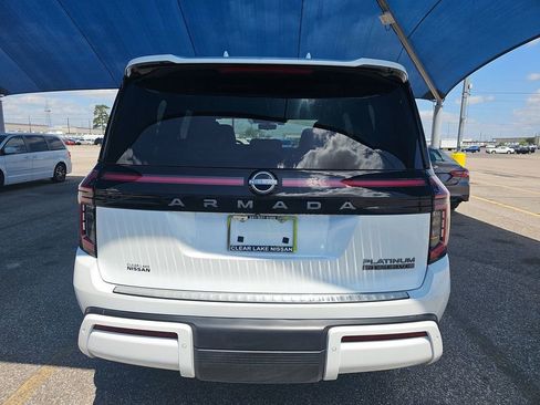 Used 2025 Nissan Armada Platinum Reserve image 6