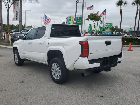 Used 2024 Toyota Tacoma SR5 image 7