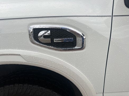 Used 2019 Nissan Titan PRO-4X w/ Pro-4x Convenience Package image 11