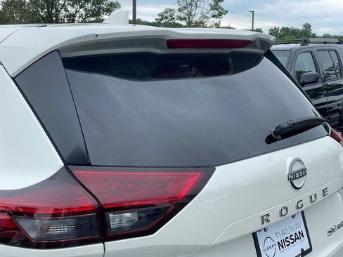 Certified 2023 Nissan Rogue SV w/ SV Premium B Package AWD/4WD image 32