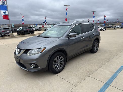 Used 2016 Nissan Rogue SL w/ SL Premium Package image 1