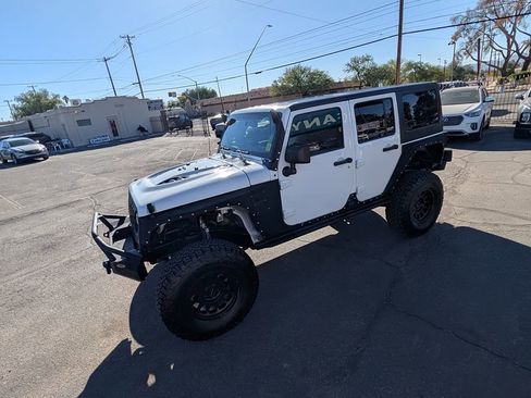Used 2015 Jeep Wrangler Unlimited Rubicon image 55