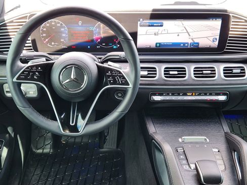 Used 2025 Mercedes-Benz GLE 450 4MATIC Coupe image 27