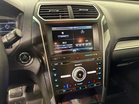 Used 2016 Ford Explorer Sport w/ Equipment Group 401A AWD/4WD image 16