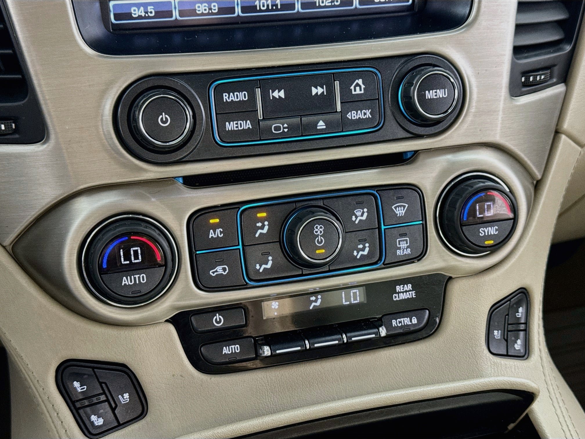 Used 2019 GMC Yukon XL Denali w/ Open Road Package AWD/4WD image 20