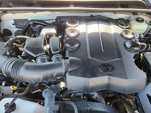 Certified 2020 Toyota 4Runner TRD Off-Road Premium image 21