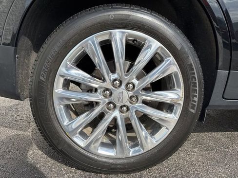 Used 2019 Cadillac XT5 Platinum image 6