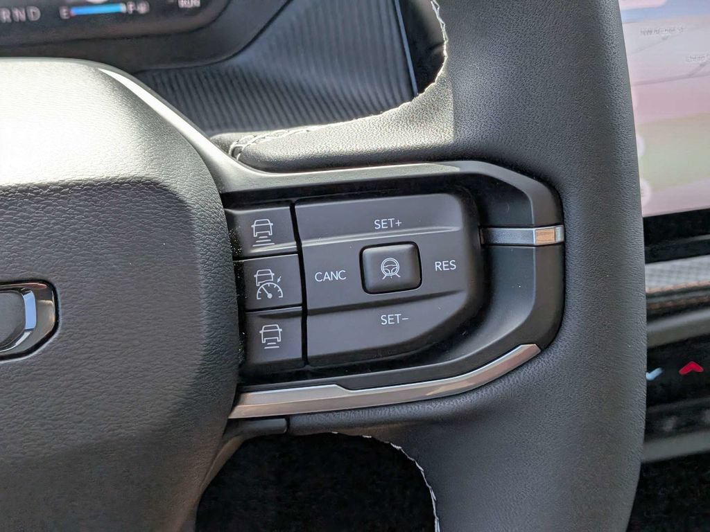 New 2026 Jeep Cherokee Overland w/ Advanced Pro Tech Group AWD/4WD image 25