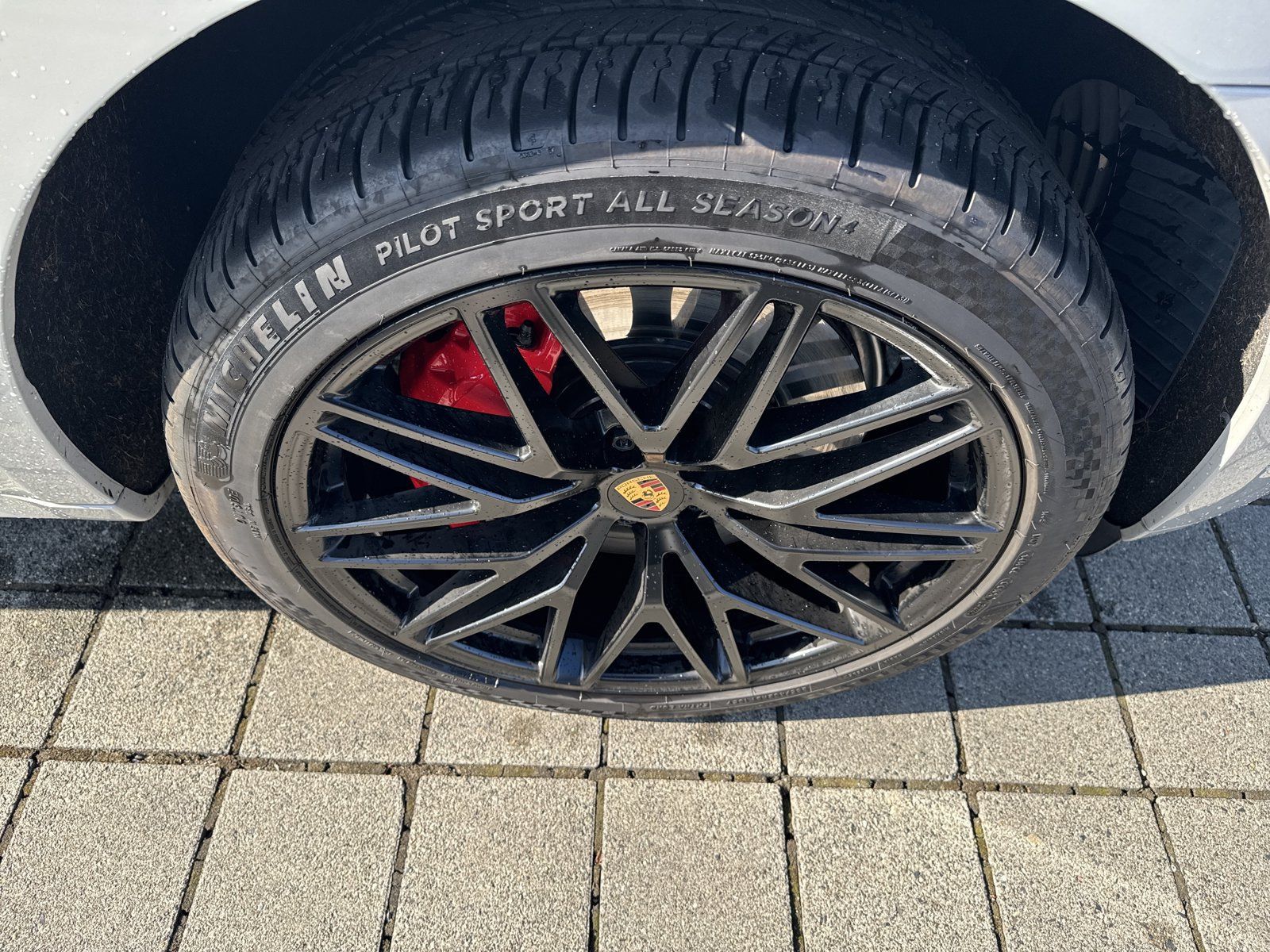 Used 2023 Porsche Macan GTS AWD/4WD image 12