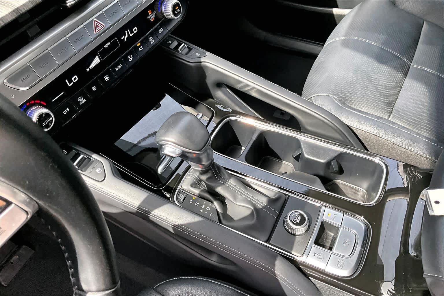Used 2023 Kia Telluride EX w/ EX Captain's Chair Package FWD image 17
