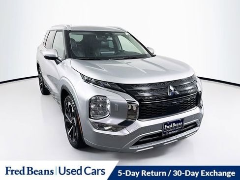 Used 2022 Mitsubishi Outlander SEL image 1