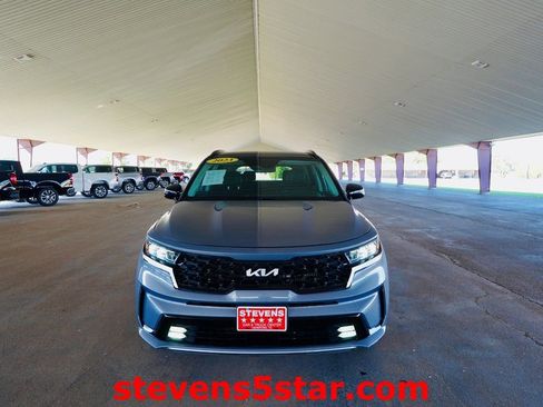 Used 2023 Kia Sorento SX image 3