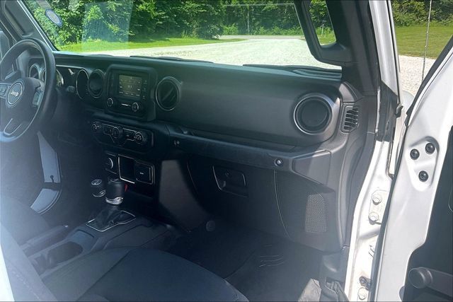 Used 2021 Jeep Gladiator Sport w/ Trailer Tow Package AWD/4WD image 13