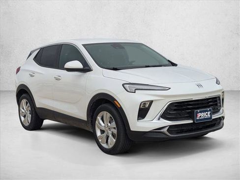 Used 2025 Buick Encore GX Preferred image 3