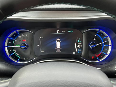 Used 2018 Chrysler Pacifica Touring-L image 25