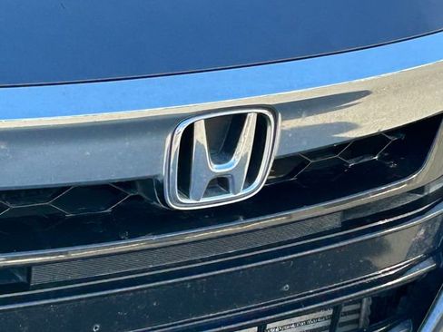 Used 2018 Honda Accord LX image 10