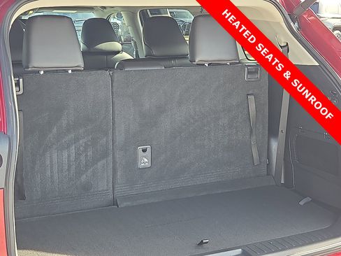 Used 2024 Toyota Highlander XLE image 9