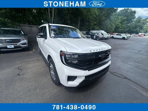 Used 2025 Ford Expedition Active AWD/4WD image 1