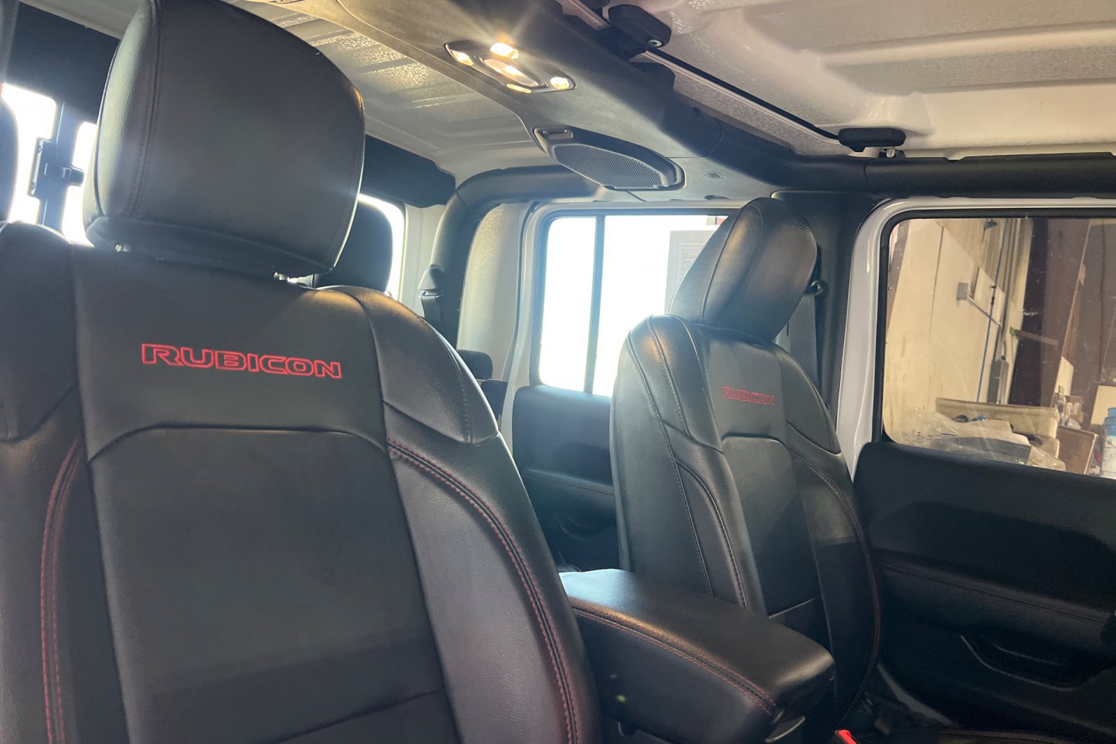 Used 2021 Jeep Gladiator Rubicon AWD/4WD image 18