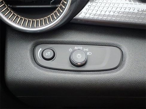 New 2026 Chevrolet Trax ACTIV w/ Driver Confidence Package image 13