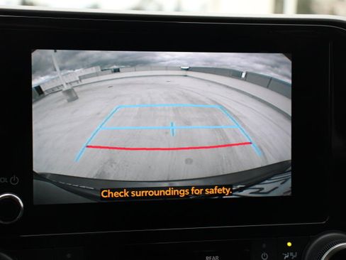 Certified 2023 Toyota Highlander LE image 29