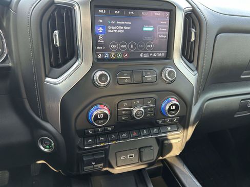Used 2021 GMC Sierra 1500 SLT w/ SLT Premium Plus Package AWD/4WD image 21