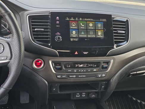Used 2024 Honda Passport TrailSport image 16