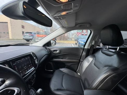Used 2018 Jeep Compass Limited w/ Navigation Group AWD/4WD image 24