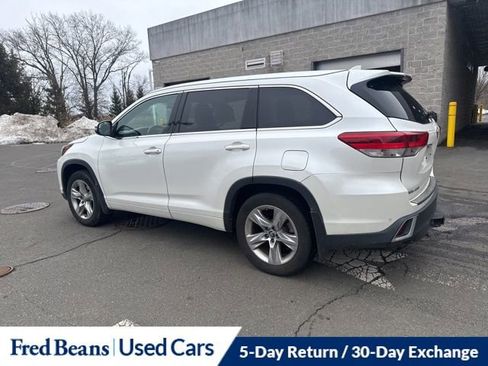 Used 2019 Toyota Highlander Limited image 14