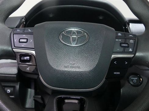 Used 2025 Toyota Camry LE w/ Convenience Package AWD/4WD image 31
