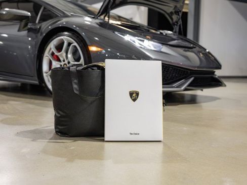Used 2015 Lamborghini Huracan LP 610-4 image 21