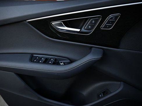 Certified 2025 Audi Q7 2.0T Premium Plus w/ Premium Plus Package image 16