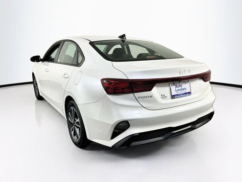 Used 2023 Kia Forte LXS w/ LXS Technology Package FWD image 7