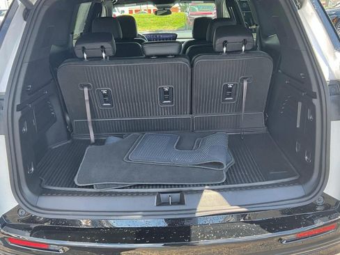 Used 2025 Buick Enclave Sport Touring w/ Trailering Package, 5000 lbs. FWD image 4
