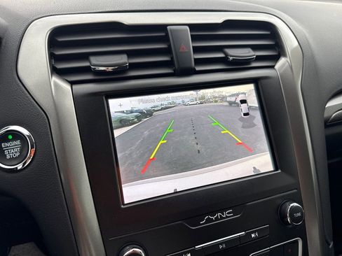 Used 2020 Ford Fusion SE image 30