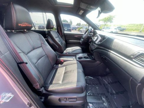 Used 2022 Honda Passport TrailSport image 11