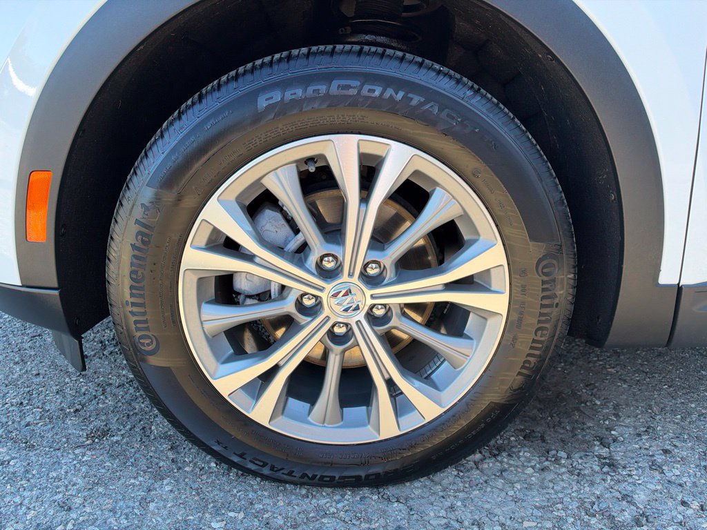 Used 2023 Buick Envision Preferred AWD/4WD image 10