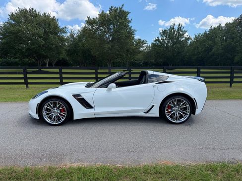 Used 2015 Chevrolet Corvette Z06 w/ 2LZ Preferred Equipment Group RWD image 11