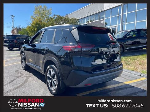 Certified 2023 Nissan Rogue SV w/ SV Premium B Package AWD/4WD image 3